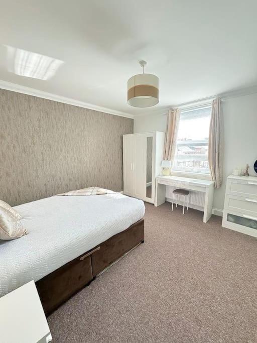 Modern Flat In Apartment